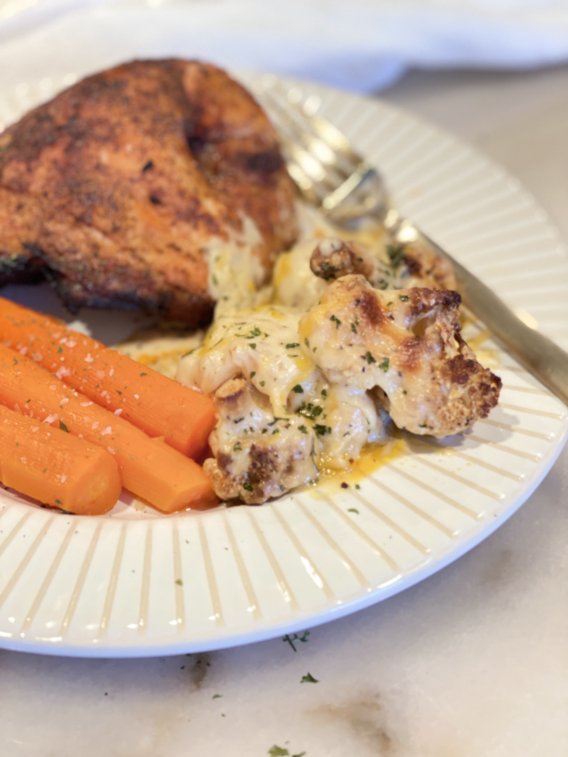 Smoky Cauliflower Cheesy au Gratin, plus steamed carrots, and smoked chicken.